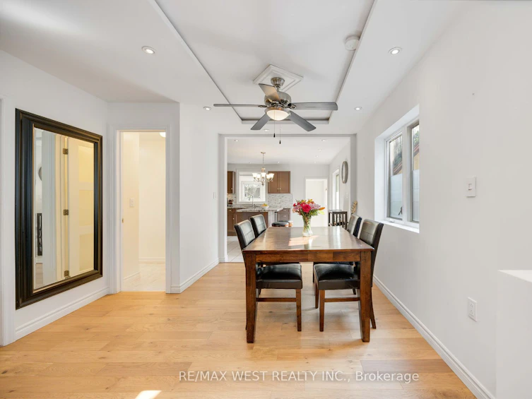 23 Mack Avenue, Toronto, ON, M1L 1M2 - 9