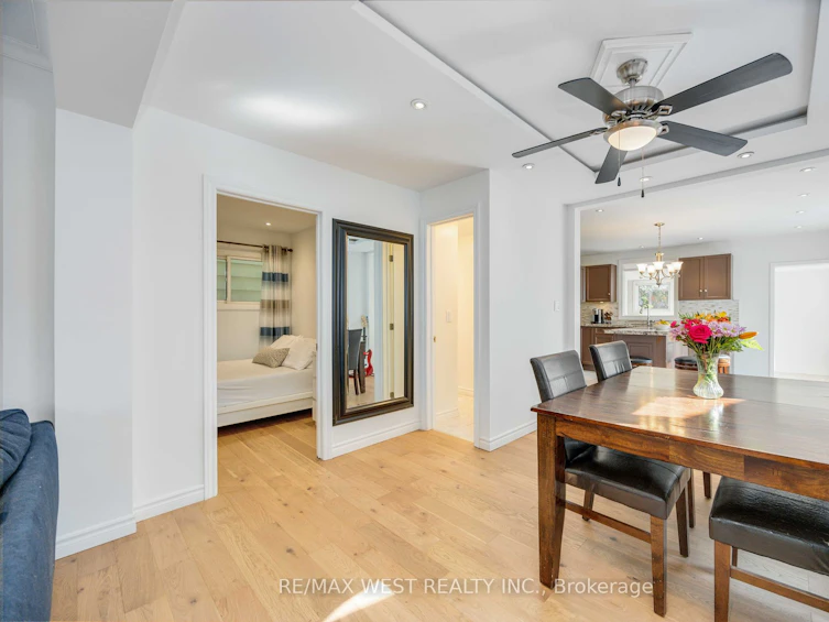 23 Mack Avenue, Toronto, ON, M1L 1M2 - 11
