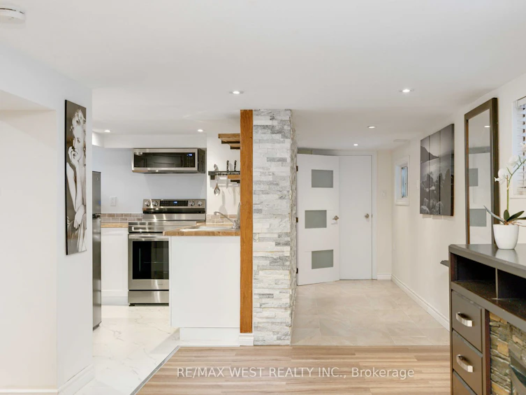 23 Mack Avenue, Toronto, ON, M1L 1M2 - 25