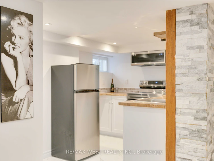 23 Mack Avenue, Toronto, ON, M1L 1M2 - 26