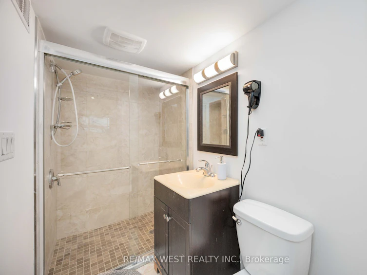 23 Mack Avenue, Toronto, ON, M1L 1M2 - 28