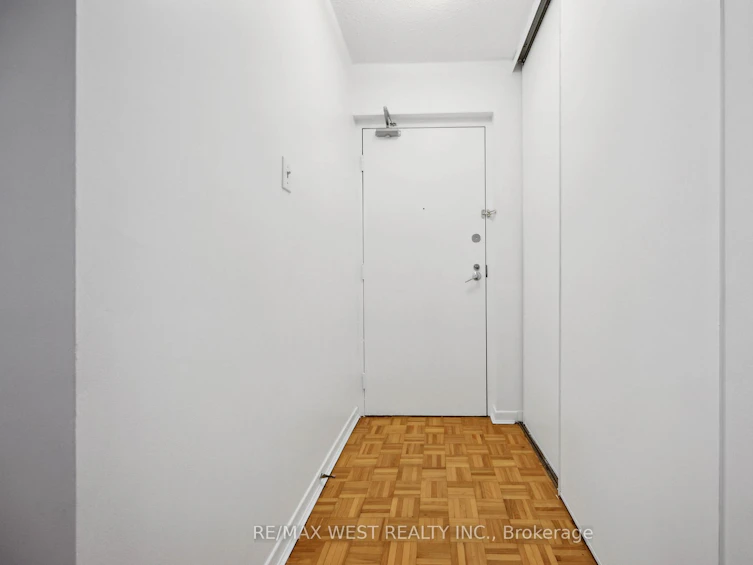 604-1200 Bridletowne Circle, Toronto, ON, M1W 2H8 - 2