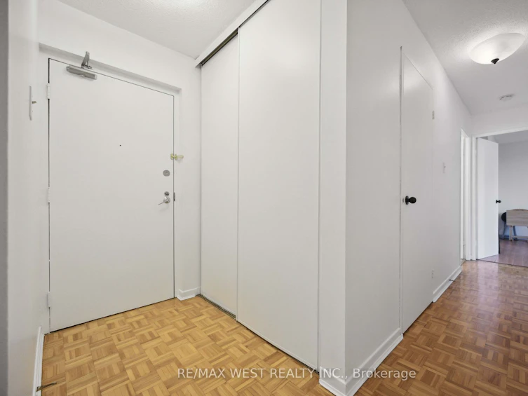 604-1200 Bridletowne Circle, Toronto, ON, M1W 2H8 - 9