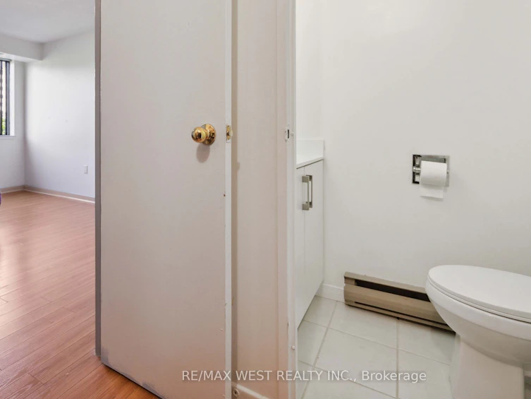 604-1200 Bridletowne Circle, Toronto, ON, M1W 2H8 - 14