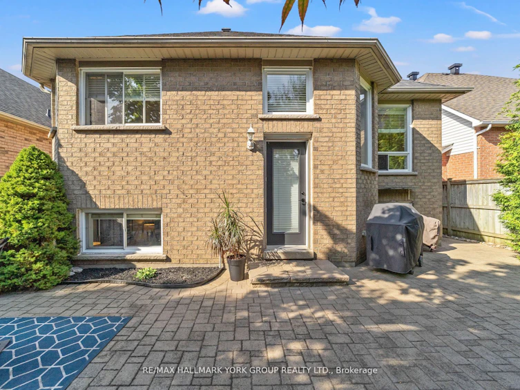 34 Bach Avenue, Whitby, ON, L1R 2M1 - 35