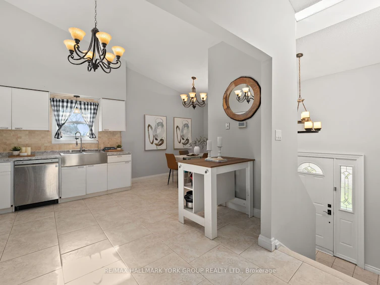 25 Blue Jay Boulevard, Georgina, ON, L0E 1N0 - 6