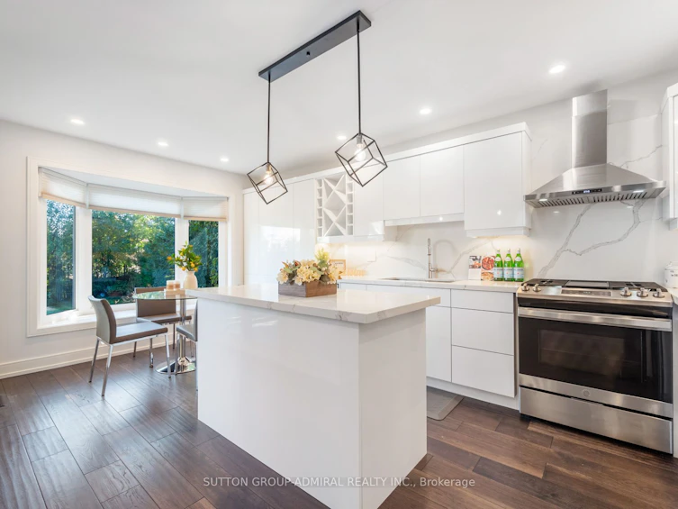 97 Golf Links Drive, Aurora, ON, L4G 3V4 - 9