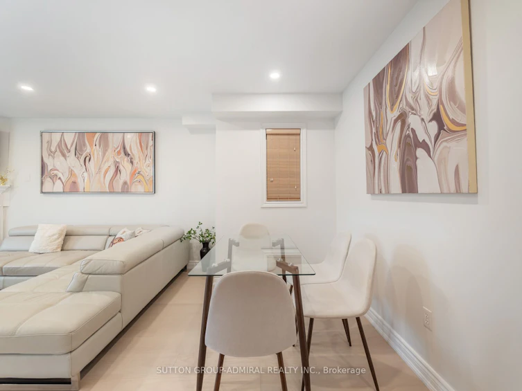 27 Bloomgate Crescent, Richmond Hill, ON, L4E 4E3 - 5