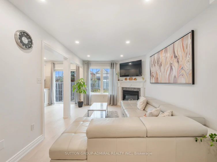 27 Bloomgate Crescent, Richmond Hill, ON, L4E 4E3 - 8