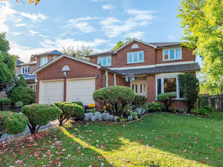 32 Queens College Drive, Richmond Hill, ON, L4B 1P2