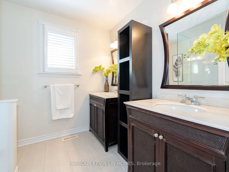 32 Queens College Drive, Richmond Hill, ON, L4B 1P2 - 33