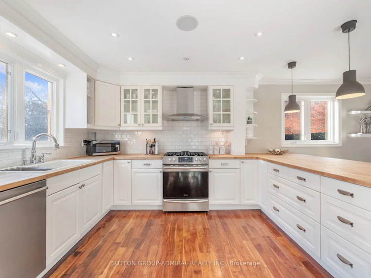 100 Lambeth Court, Newmarket, ON, L3Y 6S1 - 8