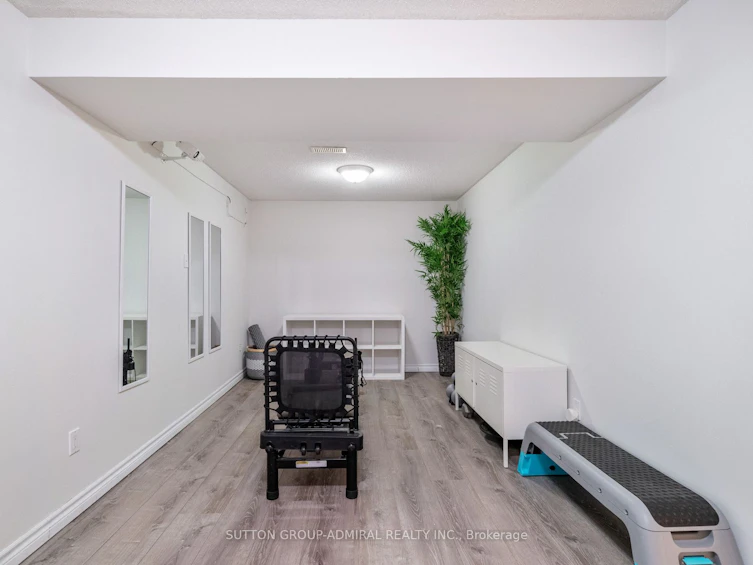 100 Lambeth Court, Newmarket, ON, L3Y 6S1 - 23