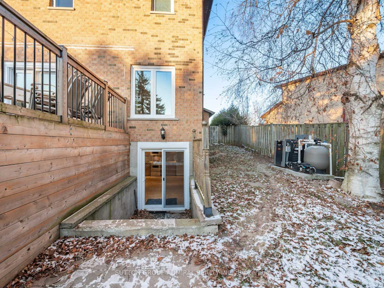 100 Lambeth Court, Newmarket, ON, L3Y 6S1 - 35