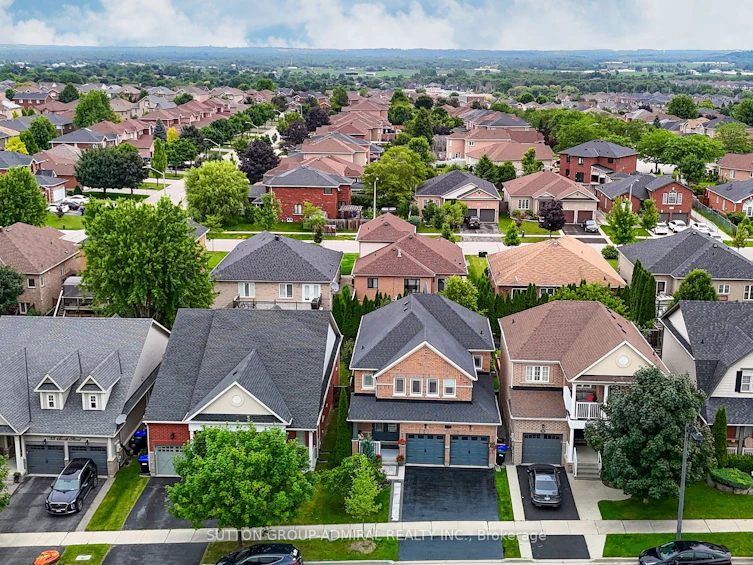 37 Booth Street, Bradford West Gwillimbury, ON, L3Z 0A4 - 38