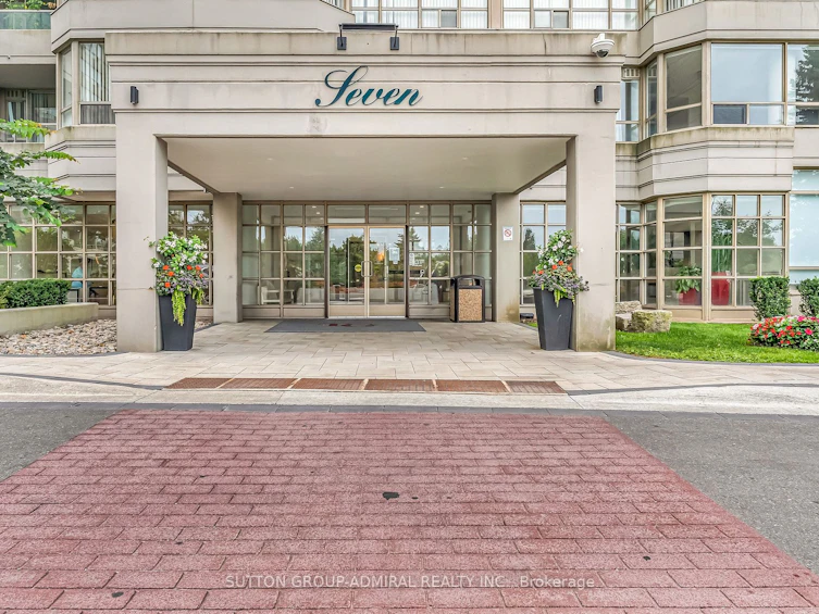 716-7 Townsgate Drive, Vaughan, ON, L4J 7Z9 - 2