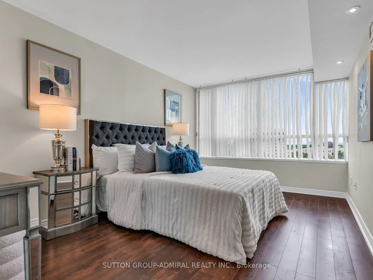 716-7 Townsgate Drive, Vaughan, ON, L4J 7Z9 - 25
