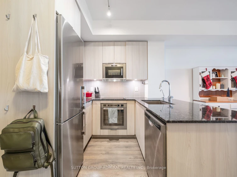 419-99 Eagle Rock Way, Vaughan, ON, L6A 5A7 - 8