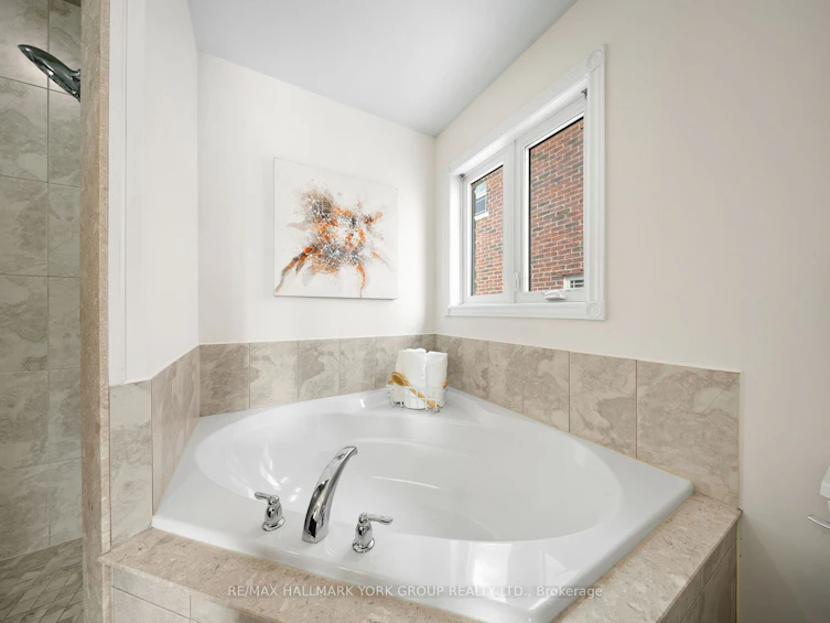 153 Fairwood Drive, Georgina, ON, L4P 0B9 - 18