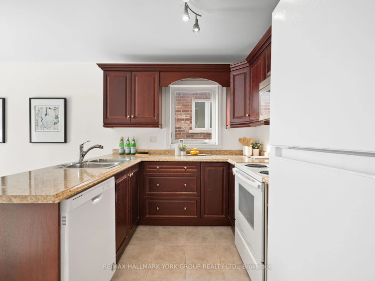 153 Fairwood Drive, Georgina, ON, L4P 0B9 - 19