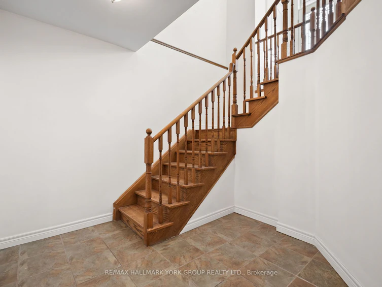 153 Fairwood Drive, Georgina, ON, L4P 0B9 - 23