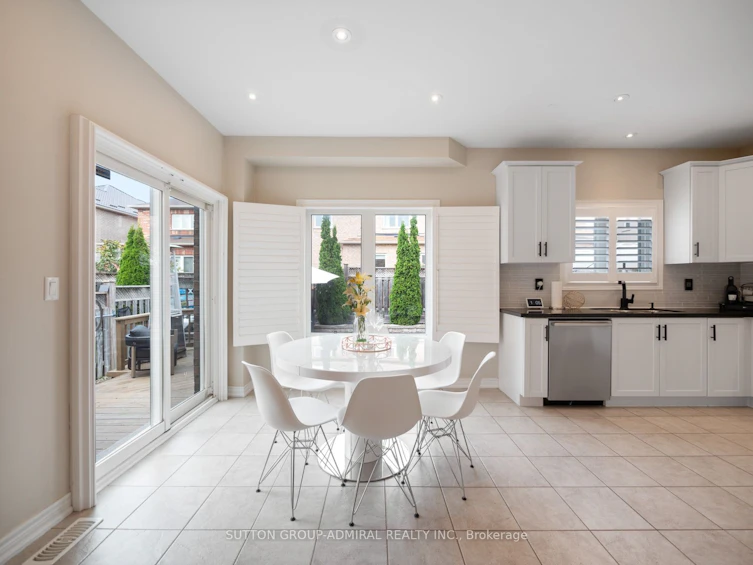 341 Lauderdale Drive, Vaughan, ON, L6A 0N7 - 5