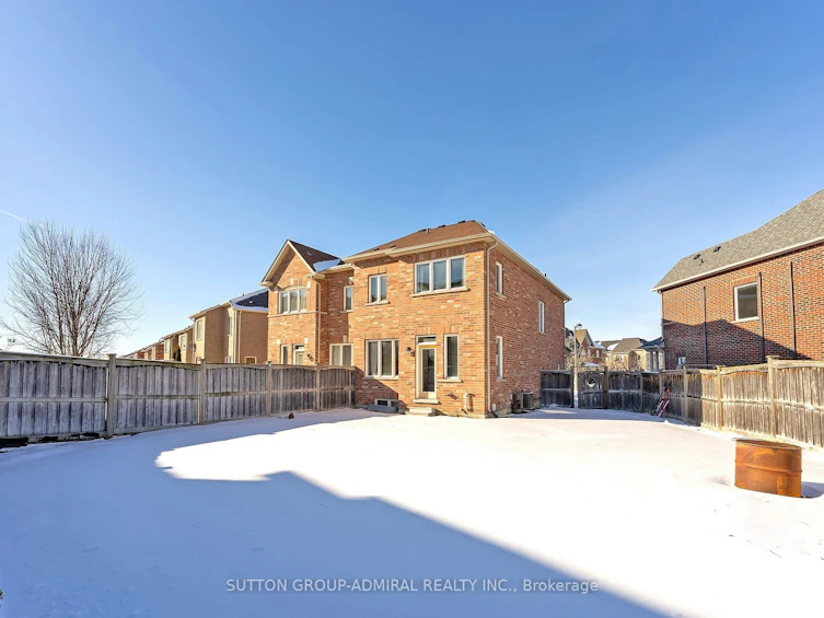 122 Courtland Crescent, East Gwillimbury, ON, L9N 0B1 - 9