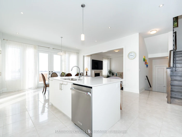 9 Backhouse Drive, Richmond Hill, ON, L4E 1M8 - 12