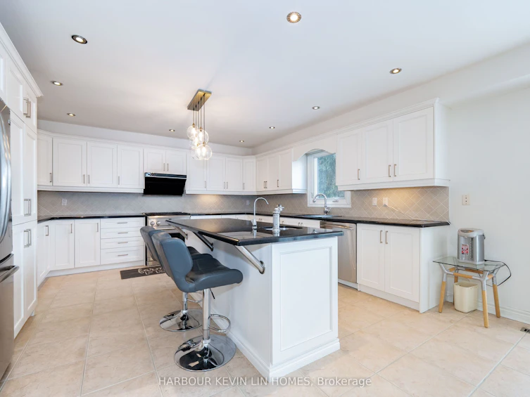 37 Laser Court, Richmond Hill, ON, L4B 1S1 - 19
