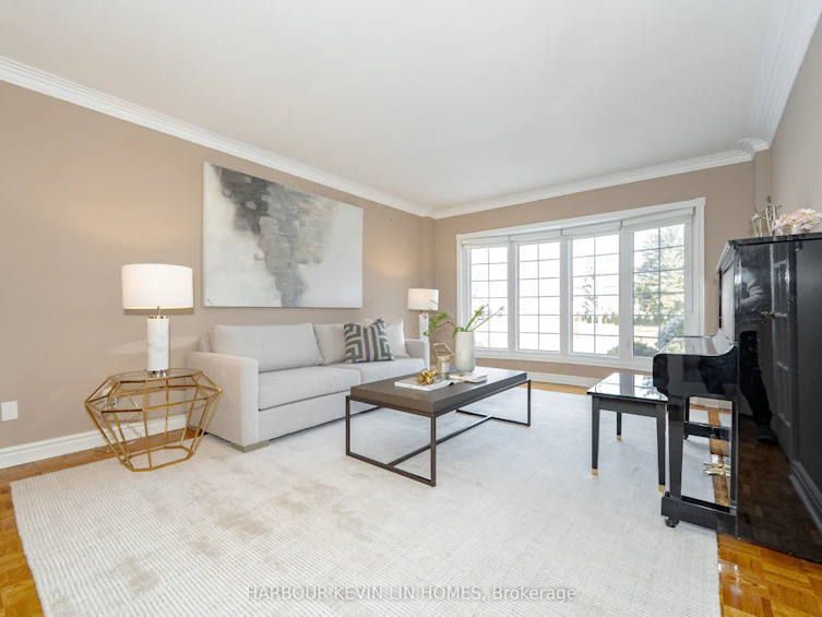131 Spruce Avenue, Richmond Hill, ON, L4C 6V9 - 2