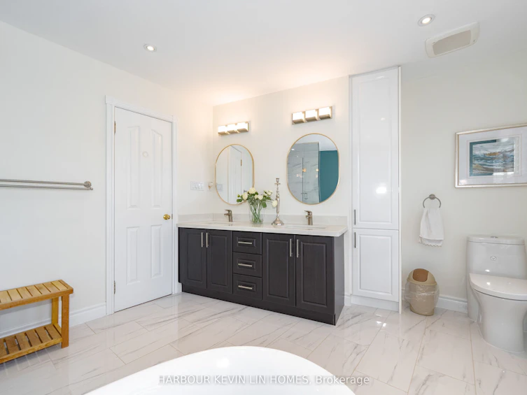131 Spruce Avenue, Richmond Hill, ON, L4C 6V9 - 4