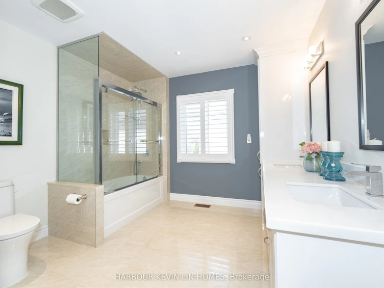 131 Spruce Avenue, Richmond Hill, ON, L4C 6V9 - 9