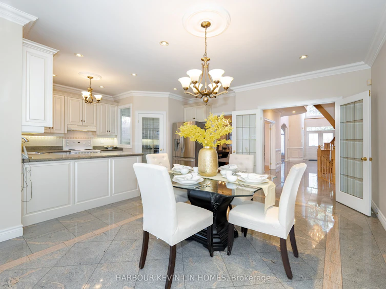 16 Hillsborough Court, Richmond Hill, ON, L4B 3X3 - 48