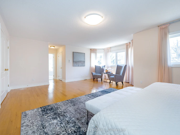 16 Hillsborough Court, Richmond Hill, ON, L4B 3X3 - 5