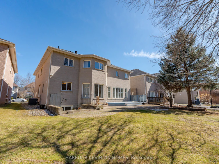 16 Hillsborough Court, Richmond Hill, ON, L4B 3X3 - 10
