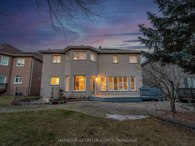 16 Hillsborough Court, Richmond Hill, ON, L4B 3X3 - 28