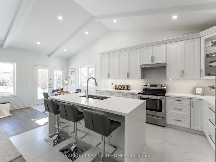 9 Limerick Street, Richmond Hill, ON, L4E 3X1 - 3
