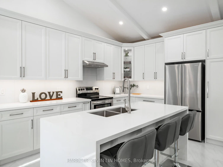9 Limerick Street, Richmond Hill, ON, L4E 3X1 - 7