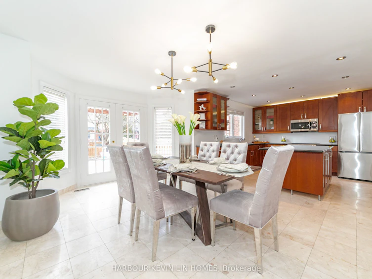 20 Highview Crescent, Richmond Hill, ON, L4B 2T8 - 20