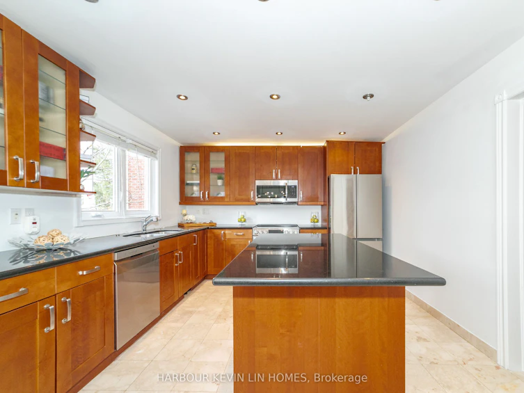 20 Highview Crescent, Richmond Hill, ON, L4B 2T8 - 18