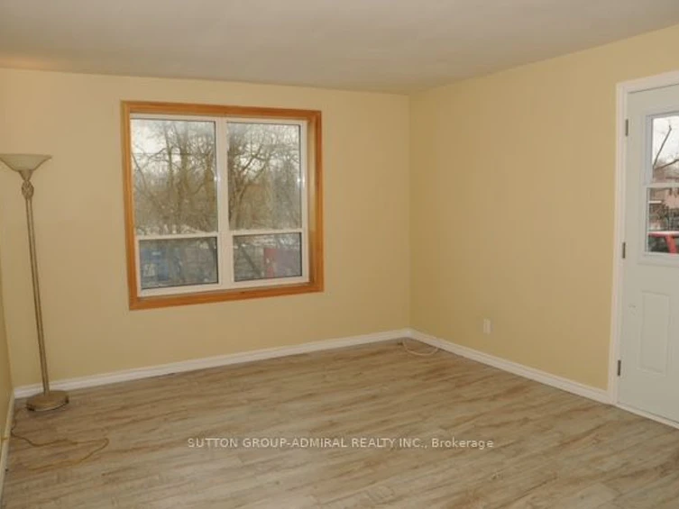 32-34 Superior Street, Newmarket, ON, L3Y 3X3 - 12