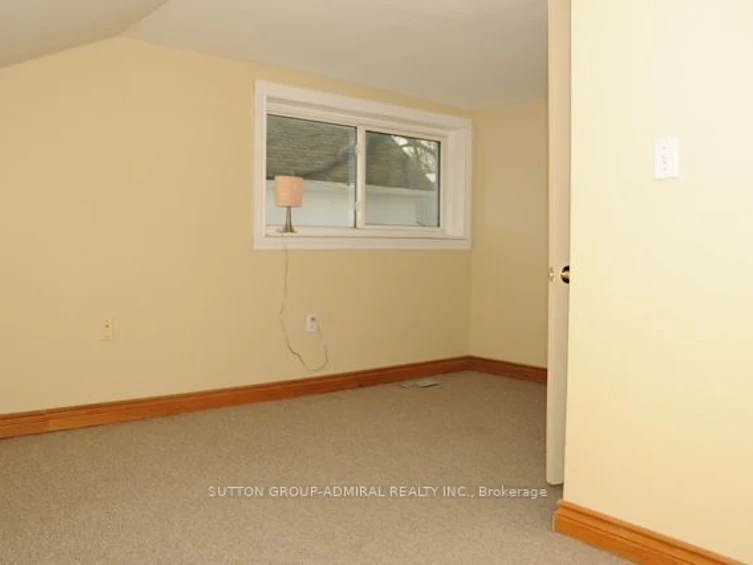32-34 Superior Street, Newmarket, ON, L3Y 3X3 - 16