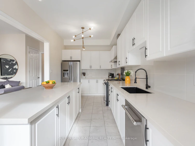 54 Tyndall Drive, Bradford West Gwillimbury, ON, L3Z 4G7 - 8