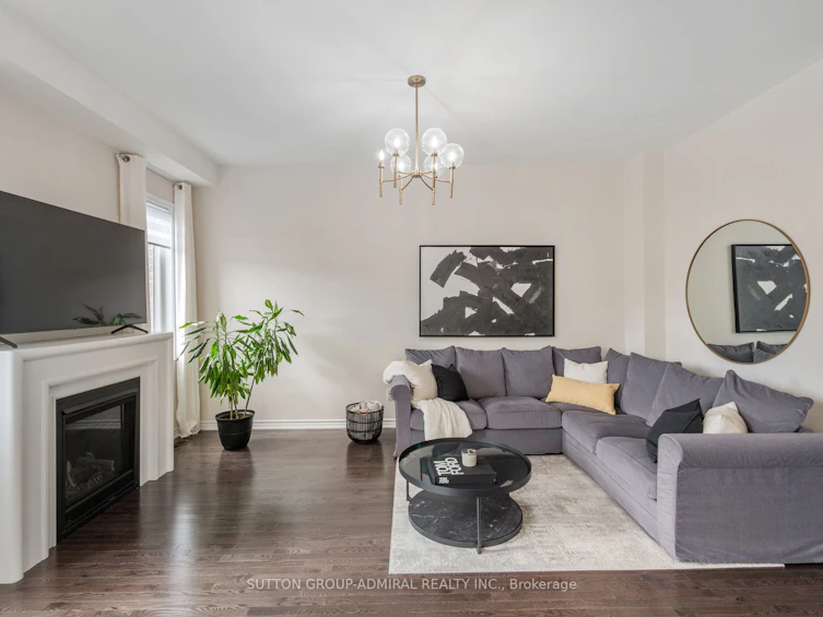 54 Tyndall Drive, Bradford West Gwillimbury, ON, L3Z 4G7 - 4