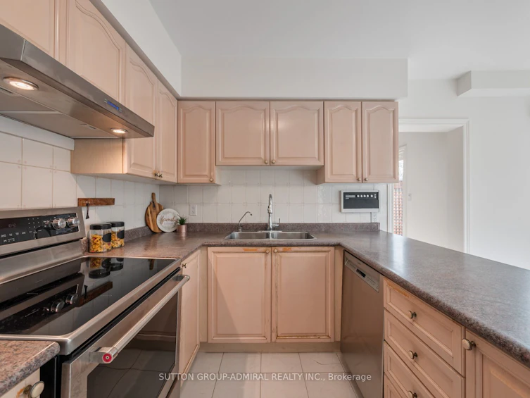 15 Lilley Court, Richmond Hill, ON, L4C 8X5 - 16