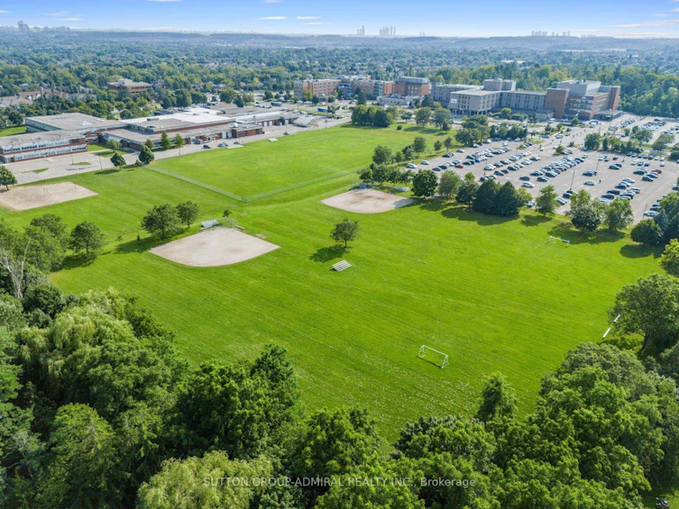 15 Lilley Court, Richmond Hill, ON, L4C 8X5 - 34