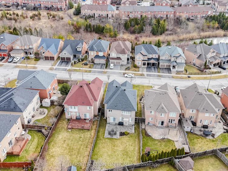 28 Grange Drive, Richmond Hill, ON, L4E 4T1 - 3