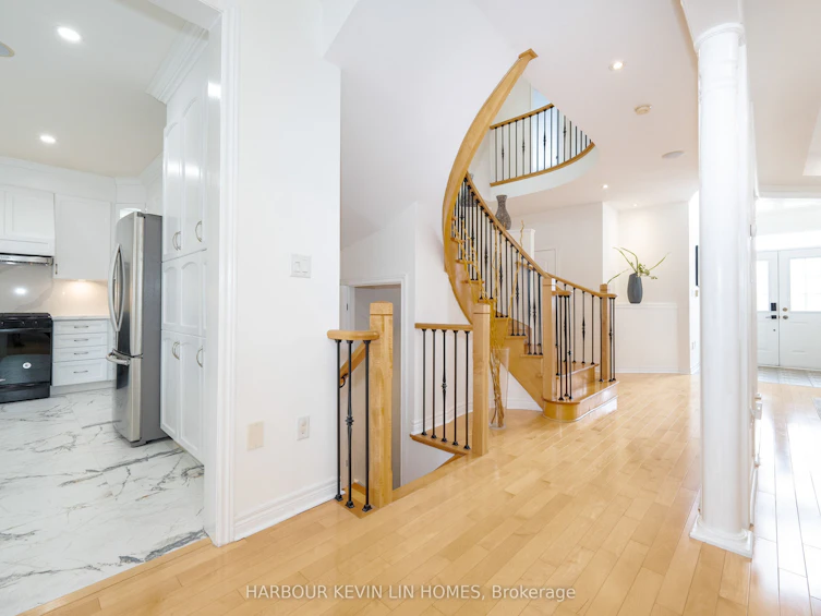 28 Grange Drive, Richmond Hill, ON, L4E 4T1 - 11