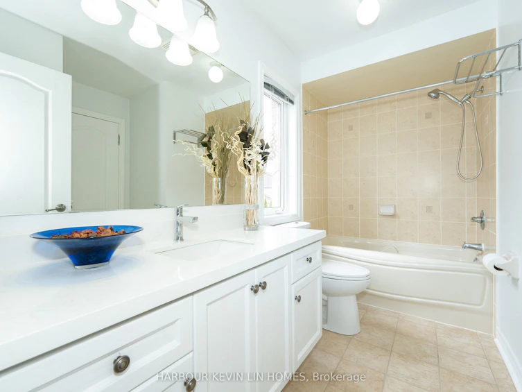 28 Grange Drive, Richmond Hill, ON, L4E 4T1 - 38