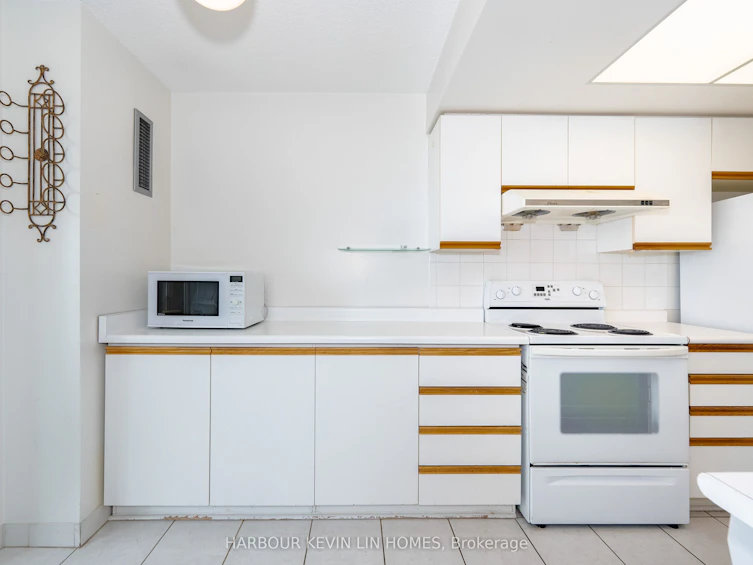 1209-7805 Bayview Avenue, Markham, ON, L3T 7N1 - 26